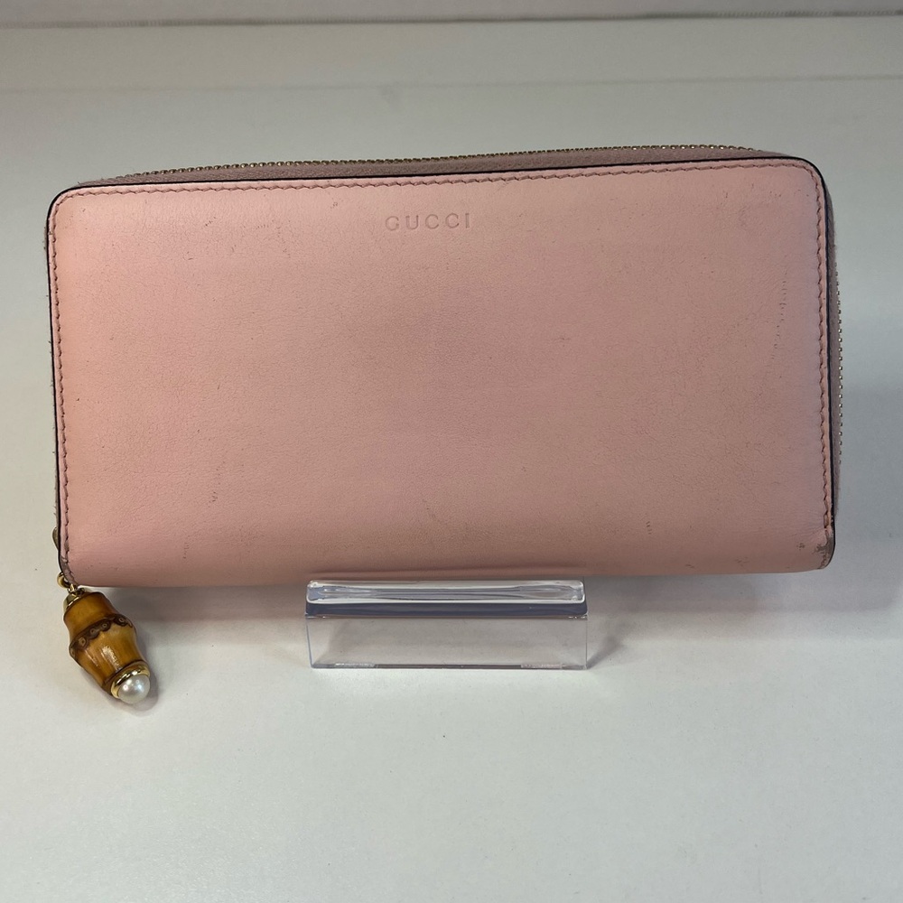 Gucci Light Pink Zippy Leather Wallet w/Faux Pearl & Bamboo Zipper Pull